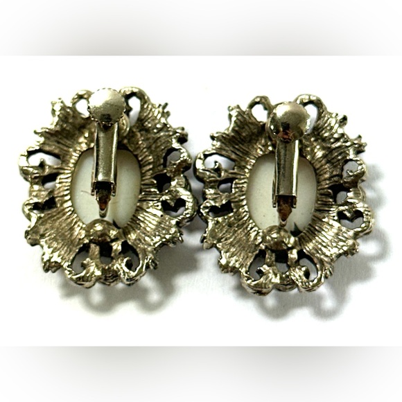 Vintage Screwback Earrings Silver Tone With Pink Floral Cabachon - Picture 3 of 4